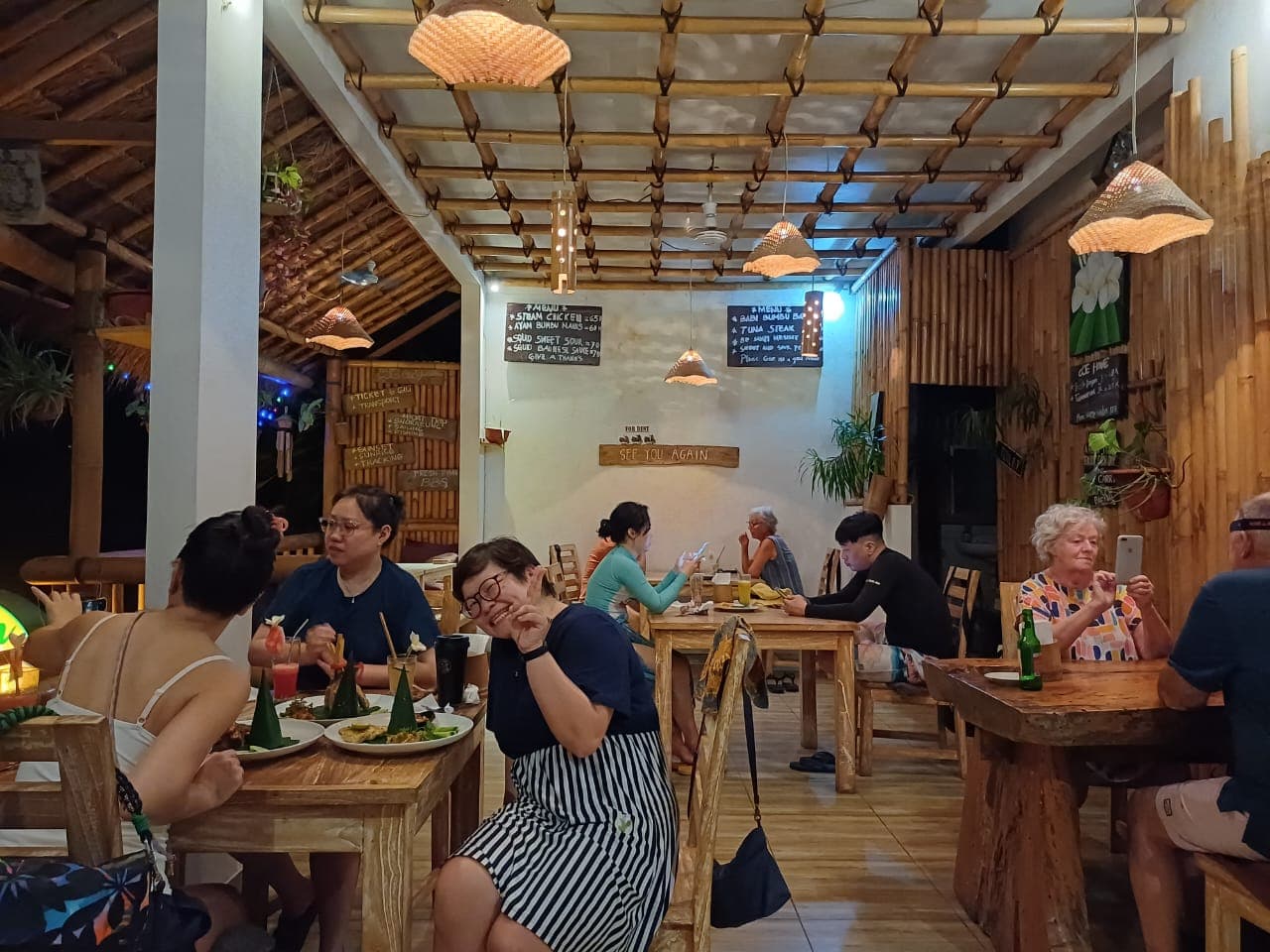 Green Melon Warung ambience